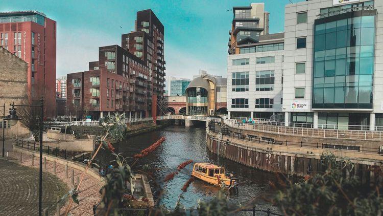 River Aire at Granary Wharf in Leeds 